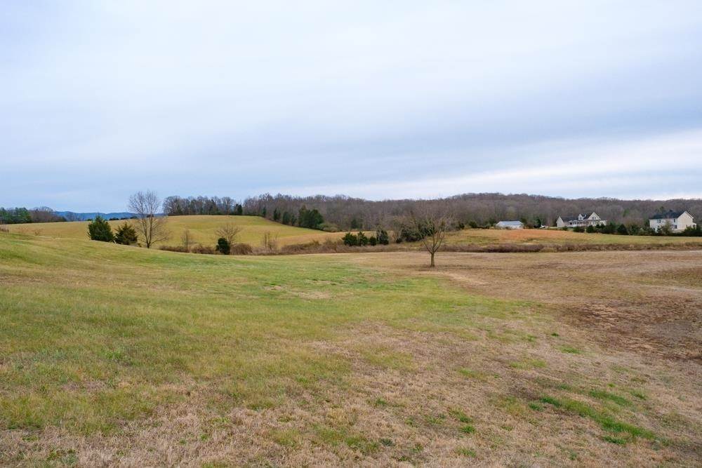 26. Single Family Homes for Sale at 613 AIRPORT Road Luray, Virginia 22835 United States