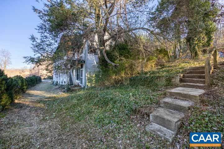 11. Single Family Homes for Sale at 5360 LACKEY Lane Covesville, Virginia 22931 United States