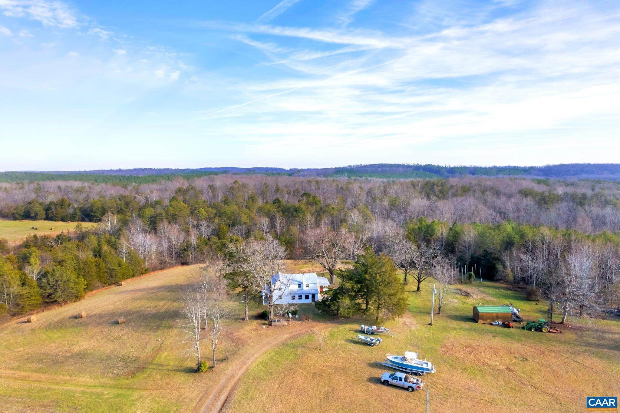 7. Single Family Homes for Sale at 4233 GREEN CREEK Road Schuyler, Virginia 22969 United States