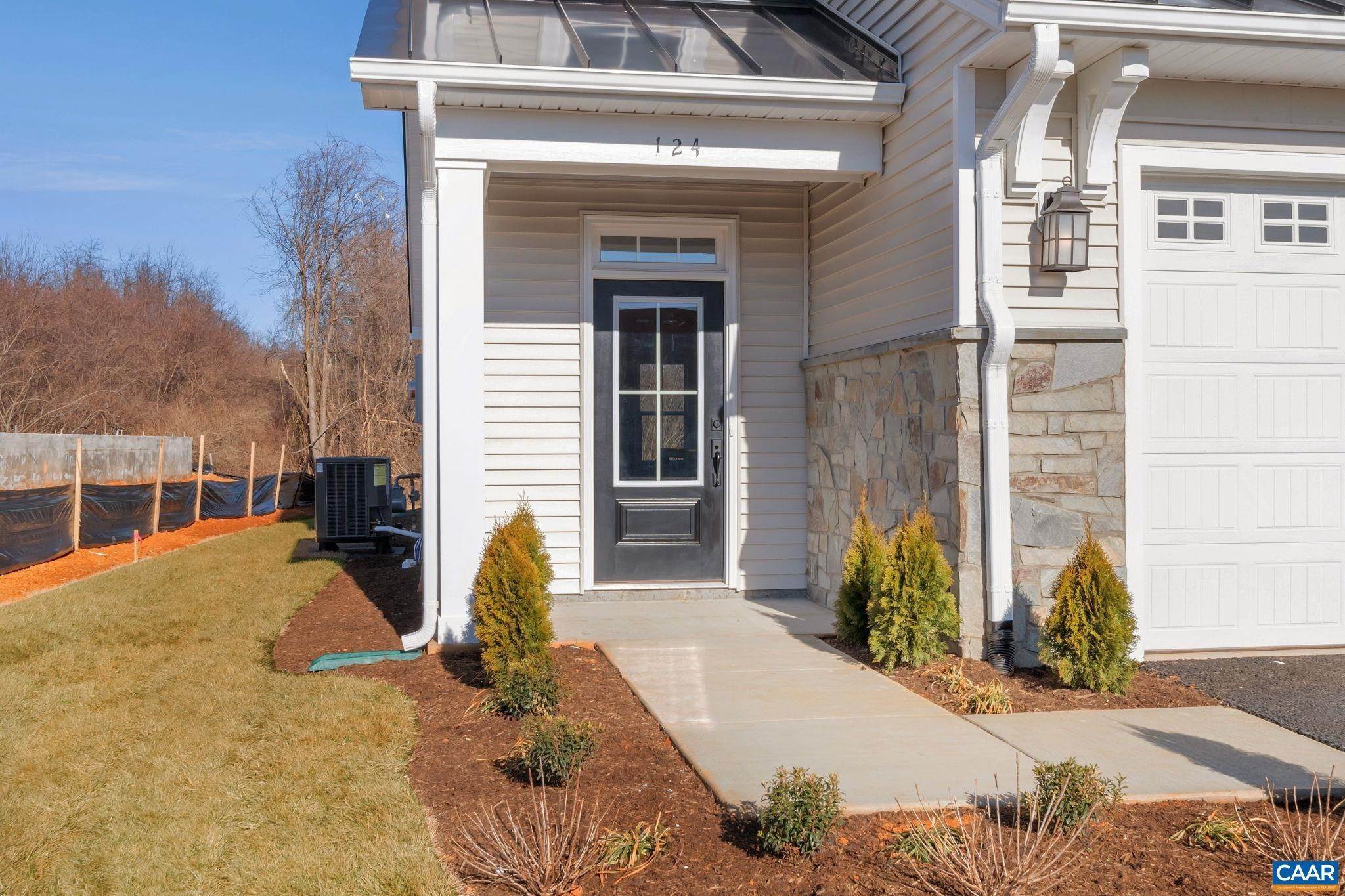 3. Single Family Homes for Sale at 124 RIDGELINE Drive Waynesboro, Virginia 22980 United States