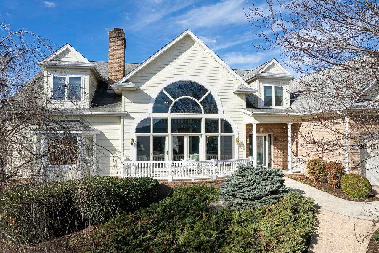 Single Family Homes 为 销售 在 1660 MARIGOLD Circle Harrisonburg, 弗吉尼亚州 22801 美国