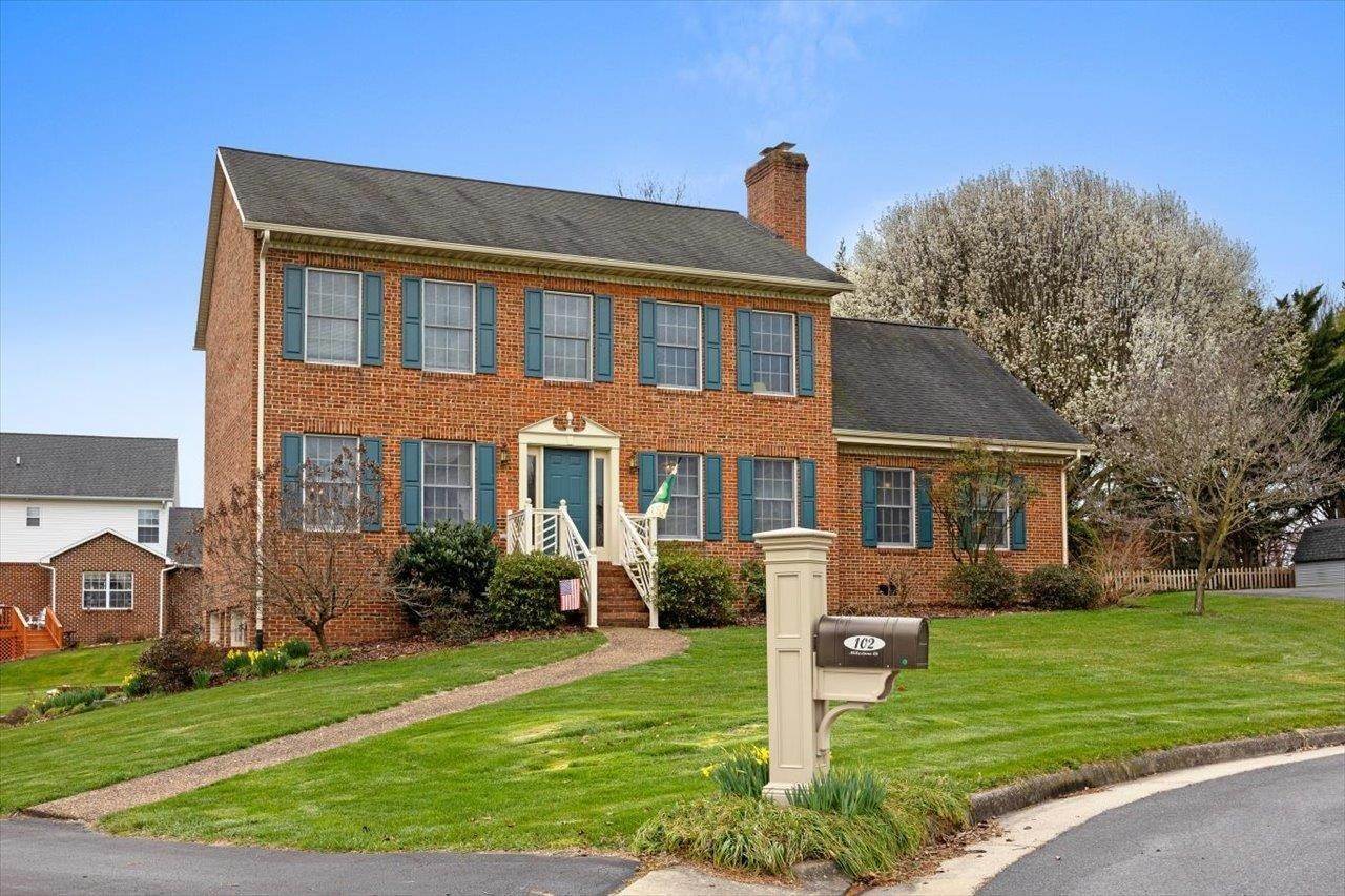 Single Family Homes pour l Vente à 102 MILESTONE Court Bridgewater, Virginia 22812 États-Unis