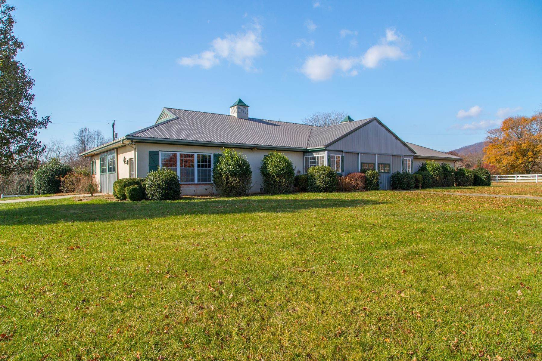 33. Single Family Homes for Sale at 0 A Springdale Drive Keswick, Virginia 22947 United States