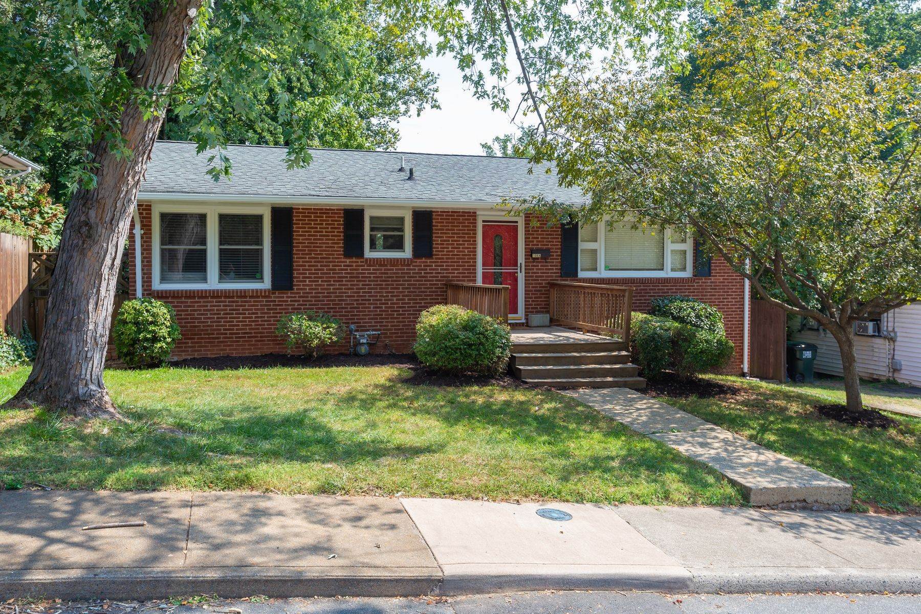 2. Duplex Homes for Sale at Duplex near UVA 108 NORTH BAKER STREET Charlottesville, Virginia 22903 United States