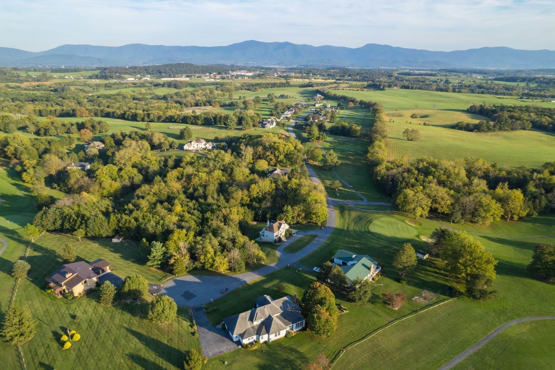 23. Land for Sale at Oh Shenandoah & Caverns Country Club Caverns Country Club Luray, Virginia 22835 United States