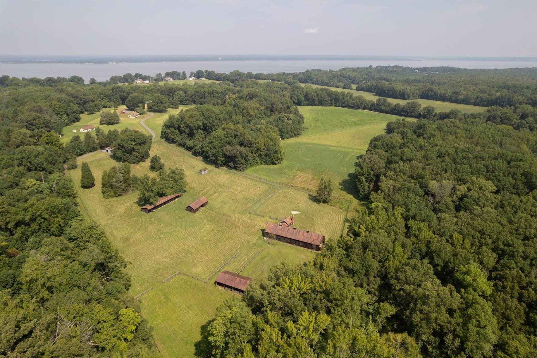 22. Farm and Ranch Properties for Sale at Liberty Farm 16212 Liberty rd King George, Virginia 22485 United States