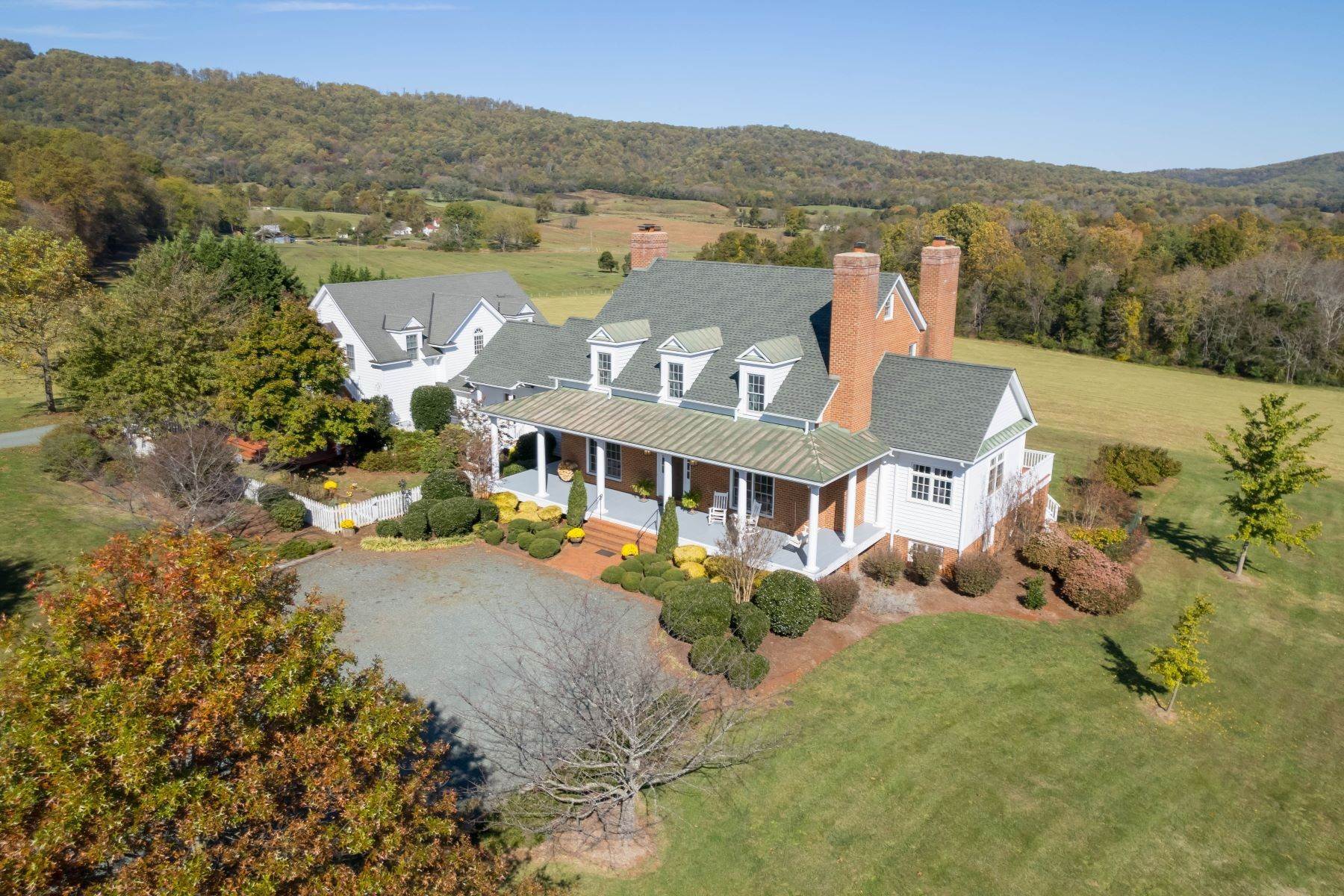 3. Farm and Ranch Properties for Sale at Chanticleer Farm 2966 Sunnyside Lane Gordonsville, Virginia 22942 United States